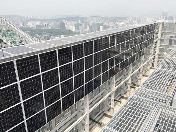 대신증권 사옥에도 BIPV가 적용됐다.