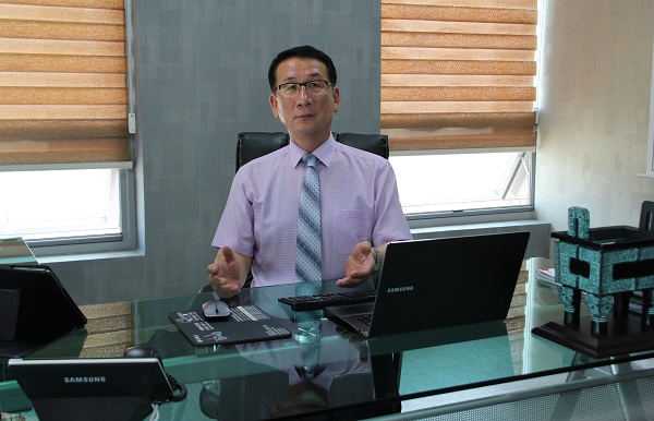 강덕수 사장은 10개 이상의 메가와트급 ESS용 PCS를 설치 할 예정이다고 밝혔다. [사진=솔라투데이]