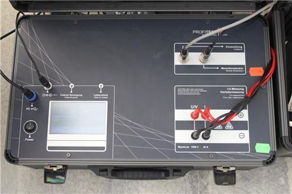 사진7. MRO를 위한 필수장비인 I-V Checker [사진=안형근 교수 제공]