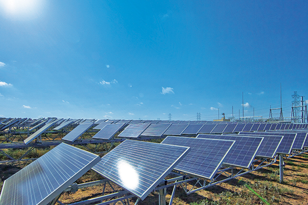 OCI가 미국에 건설한 알라모 태양광발전 설비 전경 [사진=OCI]