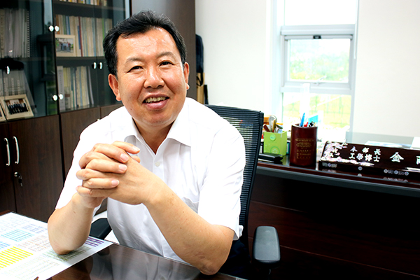 김상명 건설에너지사업본부장이 제로에너지 건물에 대해 설명하고 있다. [사진=솔라투데이 탄소제로]javascript:photoWriteFormSubmit( this.document.photoWriteForm );