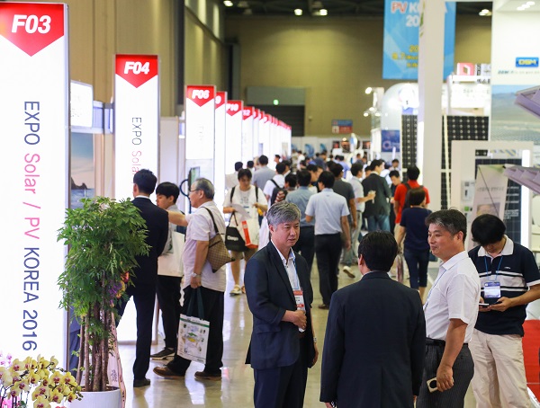 오는 9월 6일 킨텍스 제1전시장에서 2017 세계태양에너지엑스포가 개최된다. 사진은 지난해 개최된 엑스포 전경 [사진=솔라투데이 탄소제로]