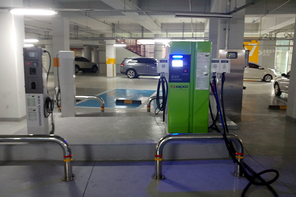 행복도시 내 첫마을에도 전기차 급속충전기가 설치돼 있다. [사진=행정중심복합도시건설청]