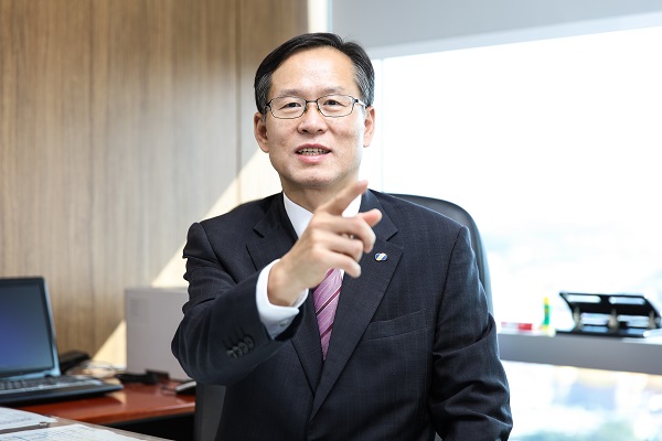 남부발전 신성장사업단 박석호 단장은 탄소 저감을 위해 발전공기업의 역할과 책임을 다할 것이라고 밝혔다. [사진=한국남부발전]