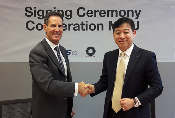 LS산전과 맥쿼리캐피탈이 국내 스마트에너지 사업 확산을 위해 상호협력을 약속했다. [사진=LS산전]