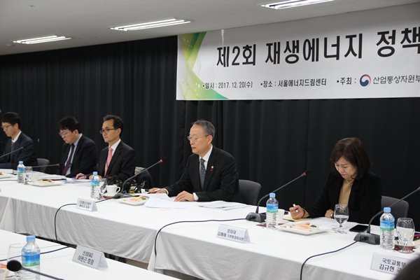 산업부는 태양광·풍력 등 신재생에너지를 핵심으로 한 재생에너지 3020 이행계획안을 발표했다. [사진=솔라투데이 탄소제로]