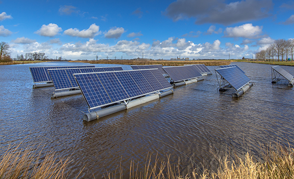 2018년 태양광산업 시장은 전년대비 더욱 성장할 것으로 기대되며 확산을 향한 중대 시험무대가 될 것으로 전망된다. [사진=dreamstime]