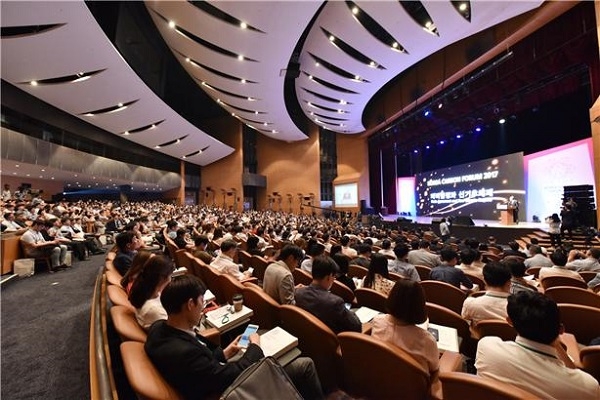 '대한민국 탄소포럼' 개최를 통해 국제사회와의 온실가스 저감을 위한 연대활동을 도모하고 있다. [사진=강원도]