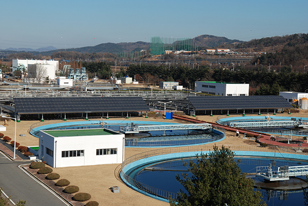 대전시는 '친환경 스마트 에너지 최적화 도시 인프라 구축'사업을 통해 스마트 제로 에너지 시티, 3050'을 구현하고자 한다. 사진은 대전시설관리공단 태양광발전소 전경[사진=대전시청]