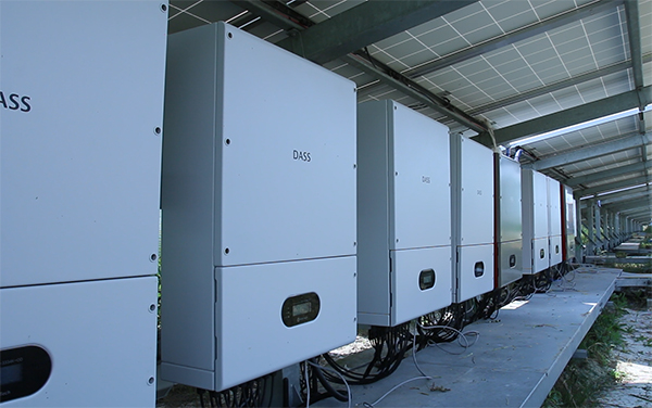 해남 태양광 발전소에 설치된 다쓰테크 태양광 인버터 전경 [사진=다쓰테크]