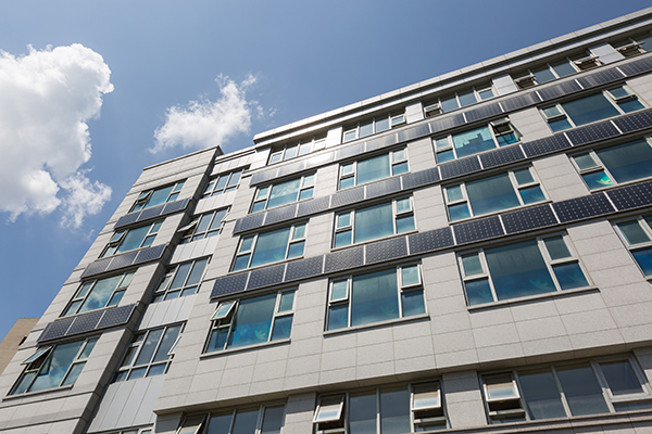 서울시는 올해 태양광 미니발전소를 6만6,000가구에 확대 보급하기로 했다. [사진=서울시]