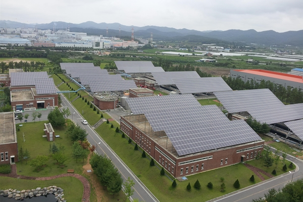 구미 하수처리장 1MW 태양광발전소 전경 [사진=태웅에너지]