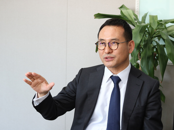 아산나눔재단 초대 사무총장을 역임한 강철호 대표는 정주영 스피릿을 통해 현대중공업그린에너지가 나아갈 길을 만들고 있다. [사진=인더스트리뉴스]