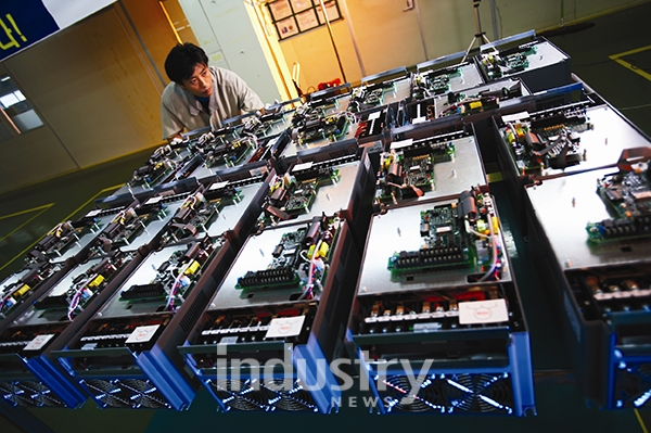 LS산전 인버터 모습 [사진=LS산전]