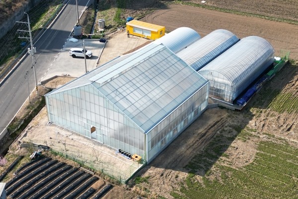 울산 울주군 소개 '에코 유리온실' 전경 [사진=동서발전]" height="400" loading="lazy