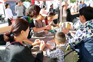 [포토] 태양광 미니 자동차 만들어서 경주해볼래요.